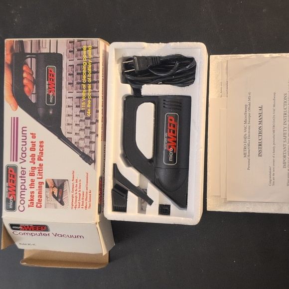 Micro Sweep Computer Vacuum - Picture 2 of 4